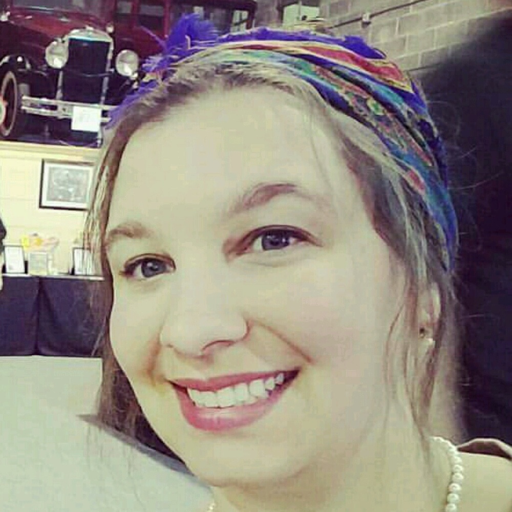 Meet your Posher, Laura